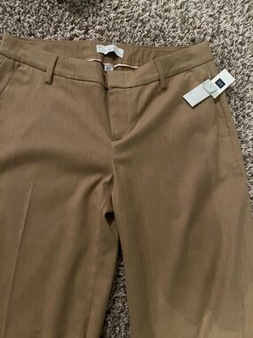 GAP WIDE LEG.
ALL-DAY COMFORT.